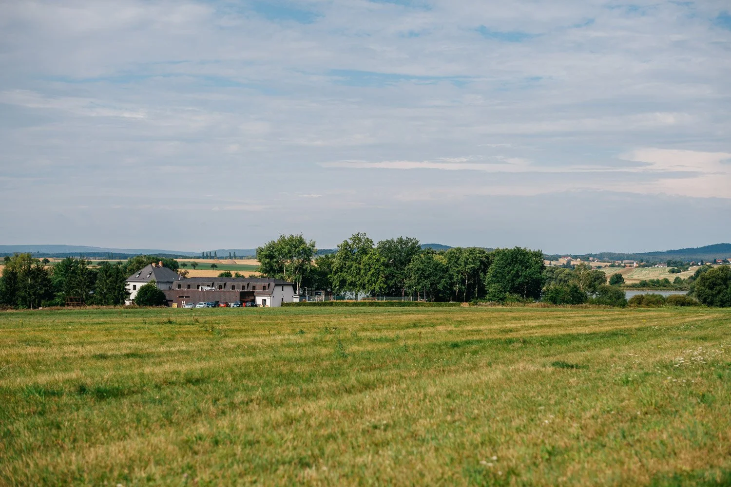 svatba-na-mole-novy-rybnik-pribram-001-obrad-misto-patrik-Hacha-fotograf.jpg