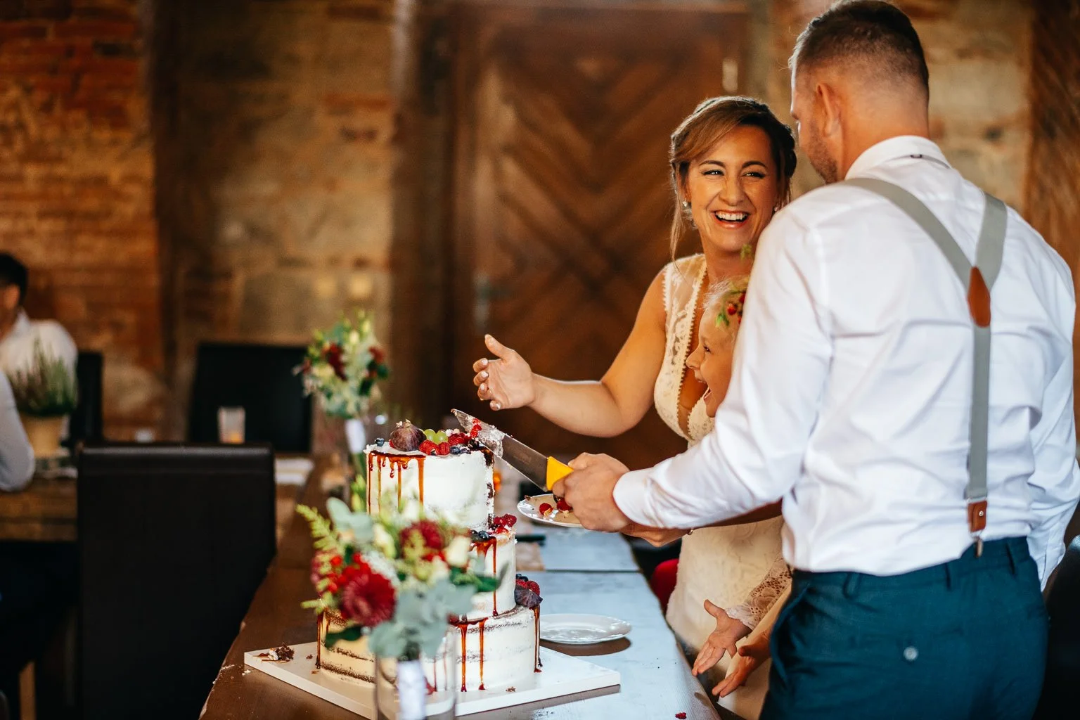 dvur-gigant-svatba-zaluzi-fotograf-wedding-patrikhacha-photographer-087.jpg