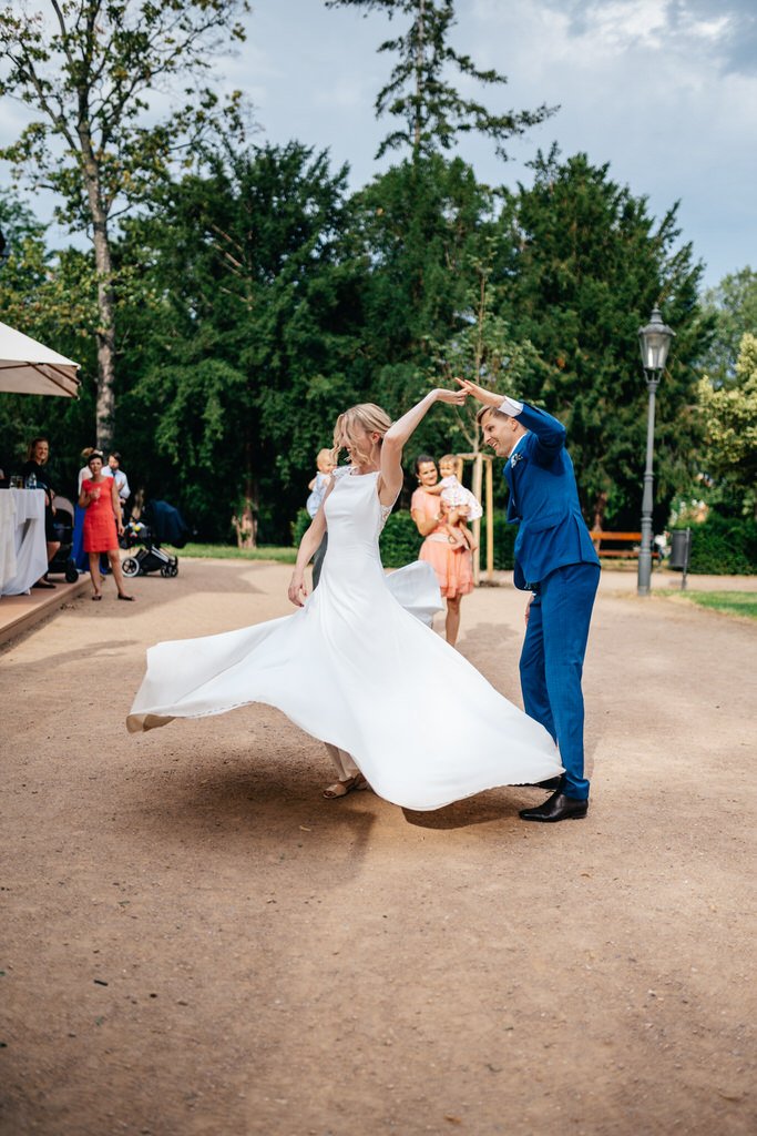Grebovka-svatba-fotograf-wedding-havlickovy-sady-prague-photographer-summer-vibe-patrickhacha-cervenec-2023-71.jpg