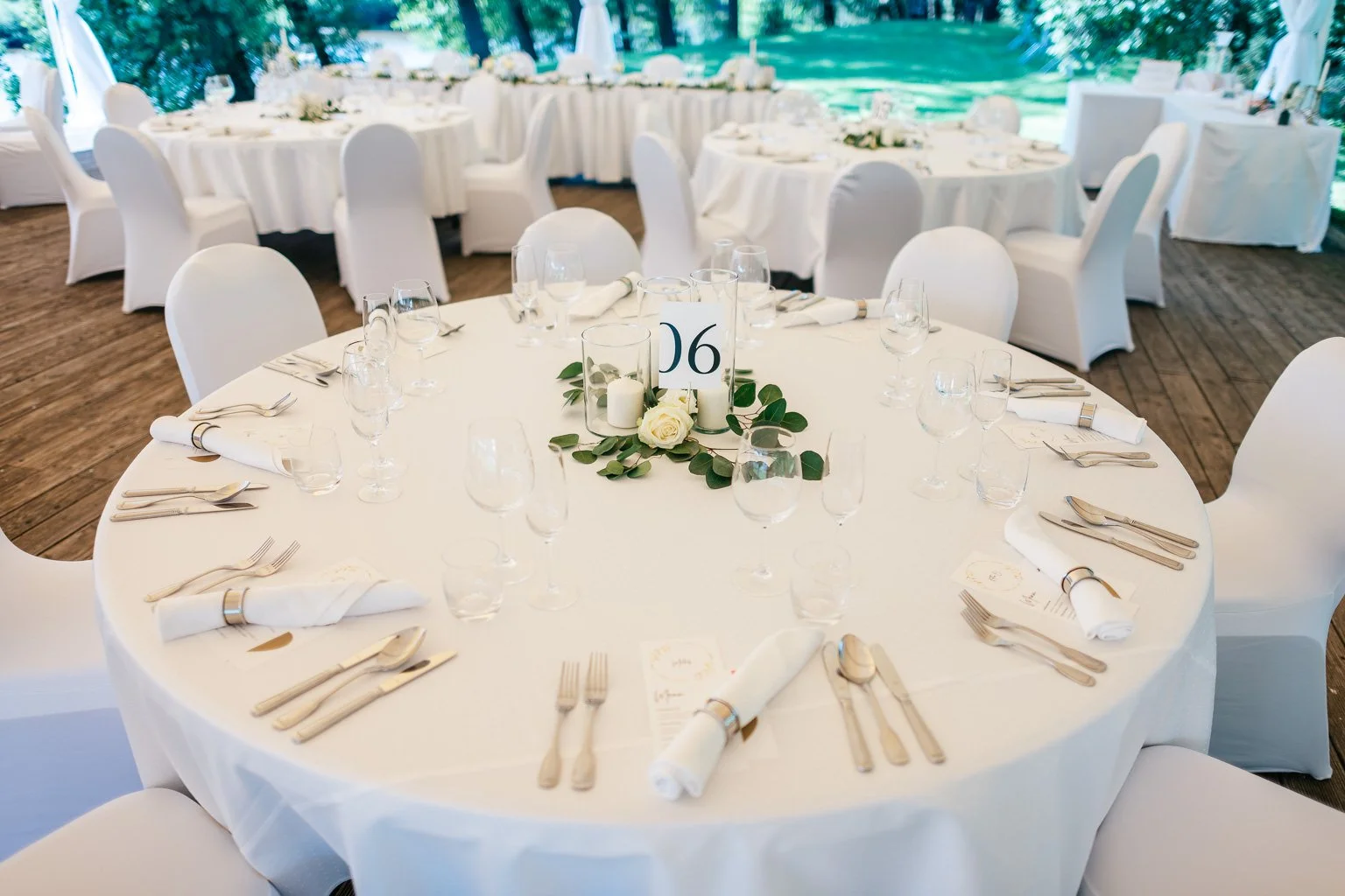 karlstejn-svatba-romanticky-hotel-fotograf-wedding-patrikhacha-065.jpg
