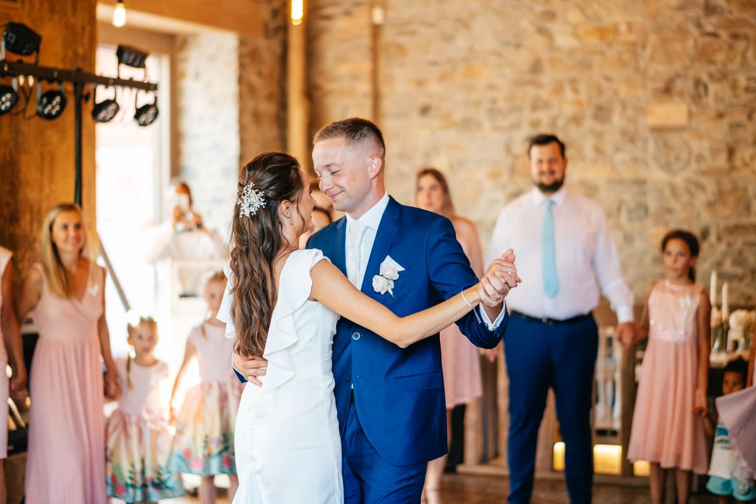 statek-vsetice-svatba-letni-boho-wedding-love-prague-fotograf-patrickhacha-2022107.jpg