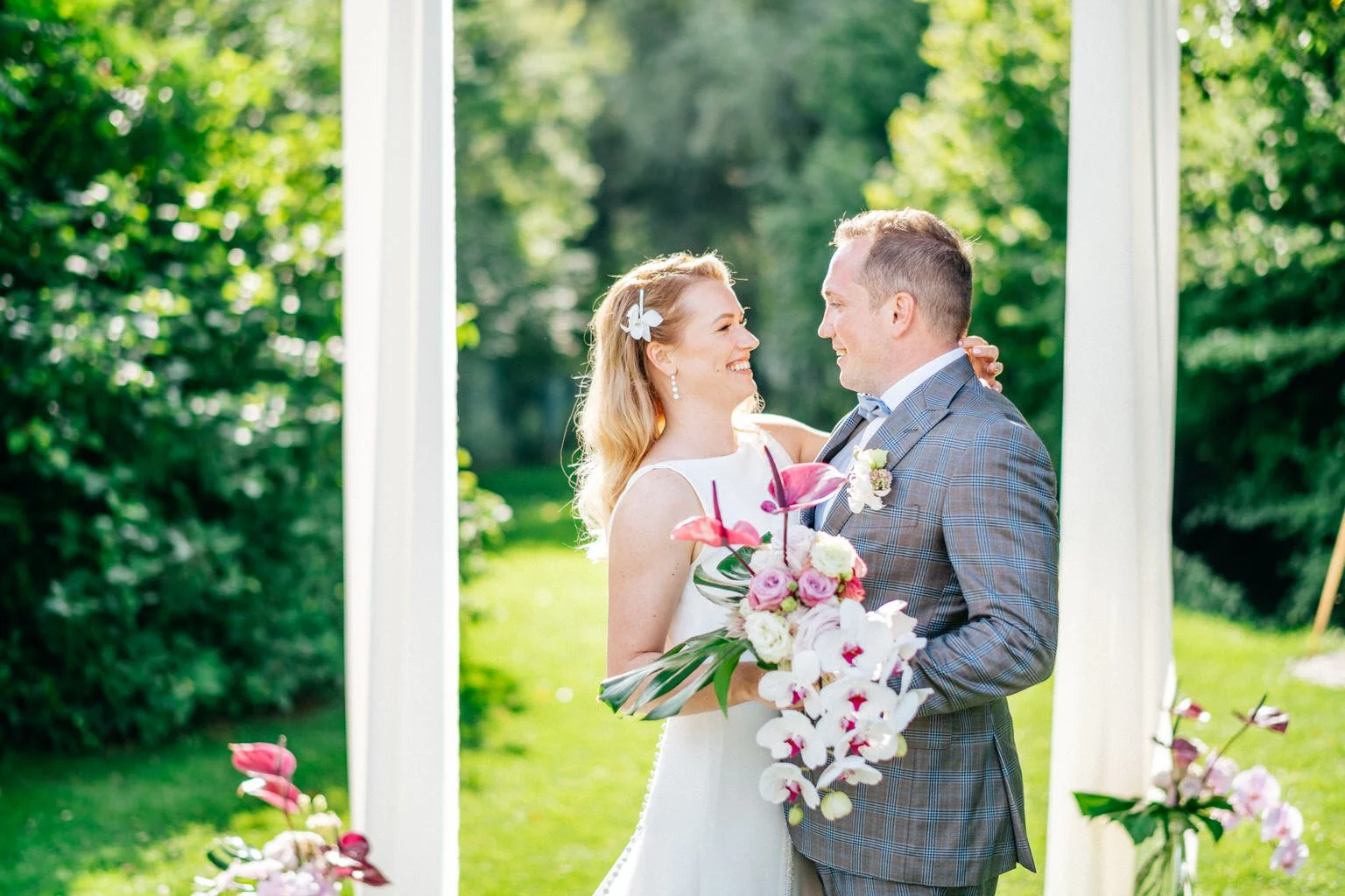svatba-mlyn-na-dobry-vode-praha-wedding-prague-photographer-fotograf-2022-venkonvi61.jpg