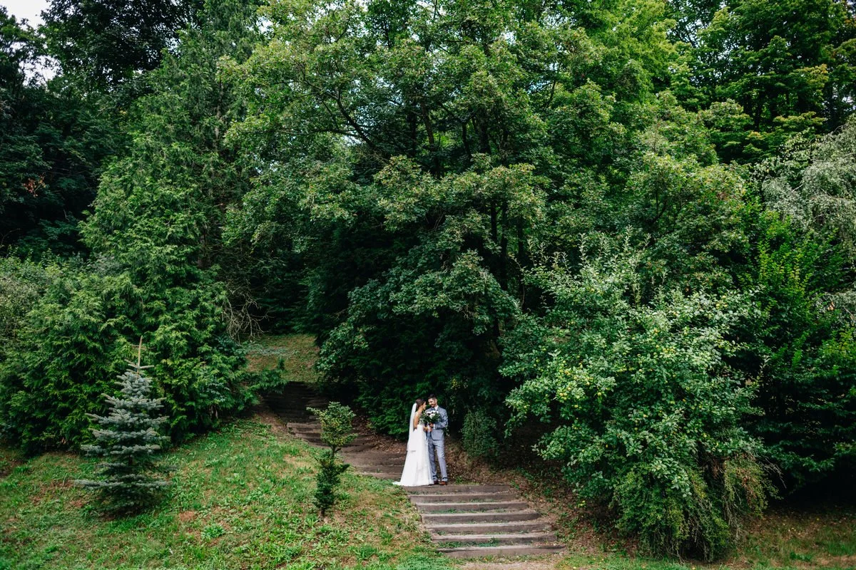 krtiny-kostel-svatba-fotograf-wedding-027.jpg