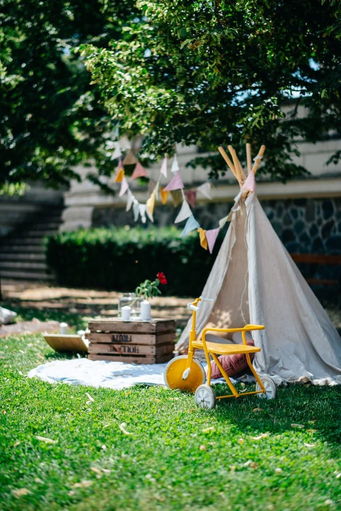 Grebovka-svatba-fotograf-wedding-havlickovy-sady-prague-photographer-summer-vibe-patrickhacha-cervenec-2023-7.jpg