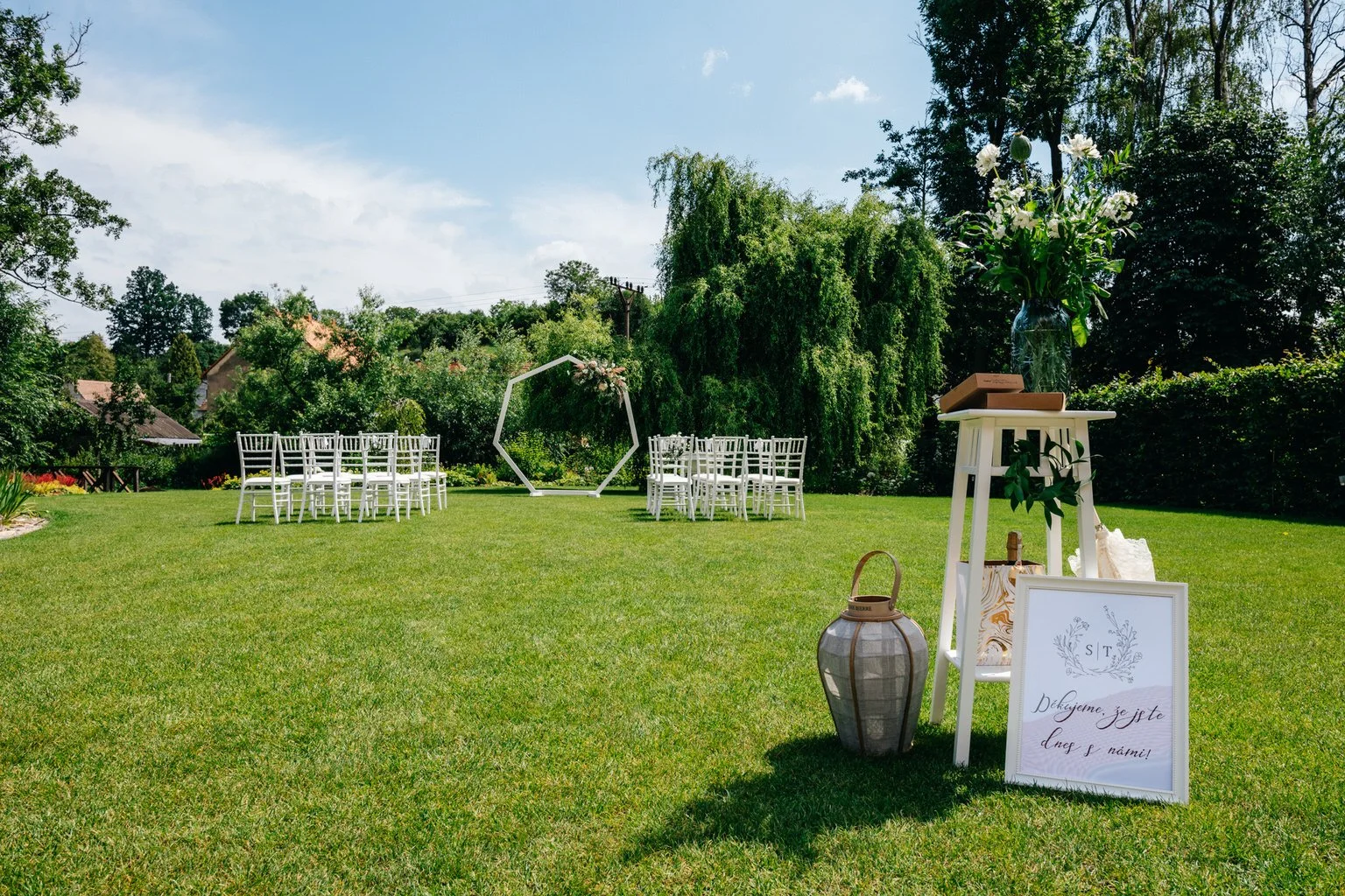 dvur-hoffmeister-svatba-fotograf-wedding-prague-photographer-summer-vibe-patrickhacha-srpen-2020-boho-22.jpg