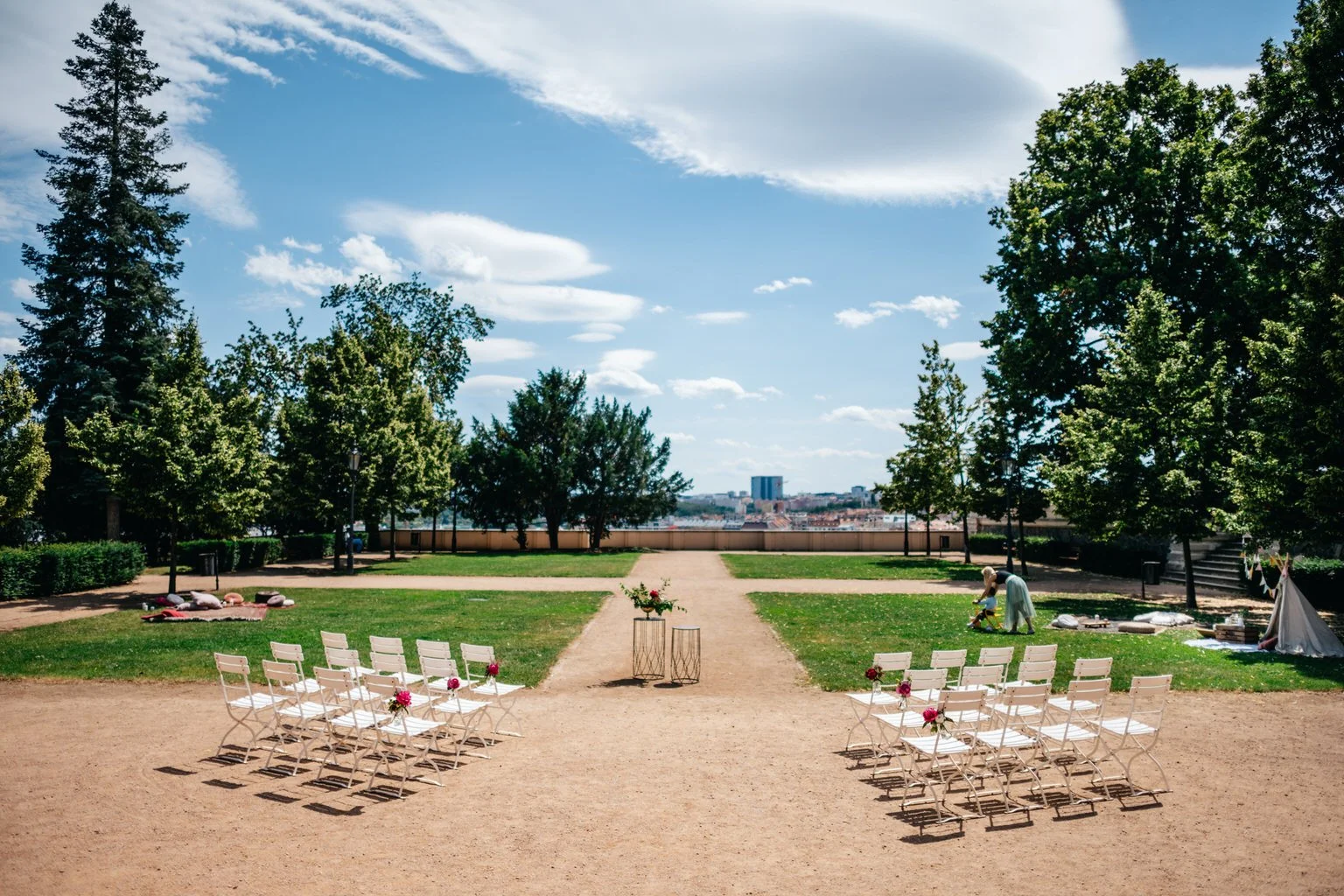 Grebovka-svatba-fotograf-wedding-havlickovy-sady-prague-photographer-summer-vibe-patrickhacha-cervenec-2023-8.jpg