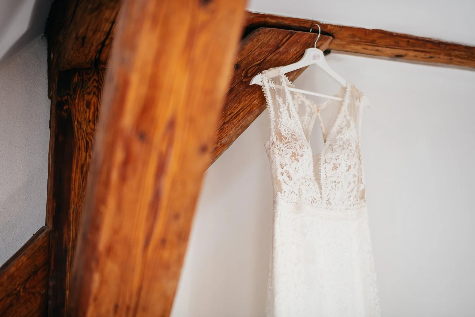 dvur-gigant-svatba-zaluzi-fotograf-wedding-patrikhacha-photographer-007.jpg