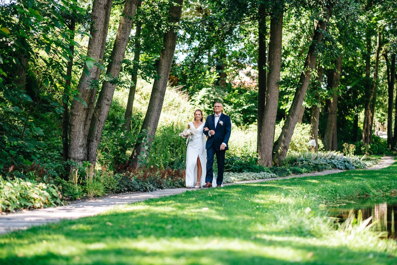 statek-vsetice-svatba-letni-boho-wedding-love-prague-fotograf-patrickhacha-202244.jpg