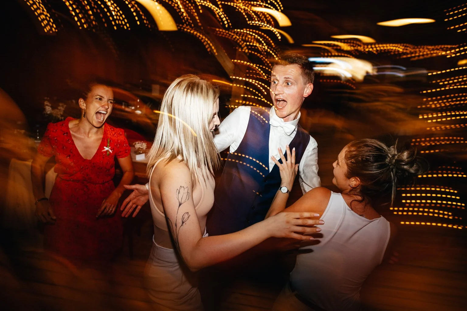 equitana-svatba-2022-fotograf-patrickhacha-pribramsko-wedding-kone105.jpg