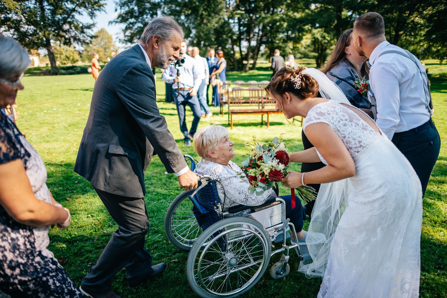 dvur-gigant-svatba-zaluzi-fotograf-wedding-patrikhacha-photographer-045.jpg