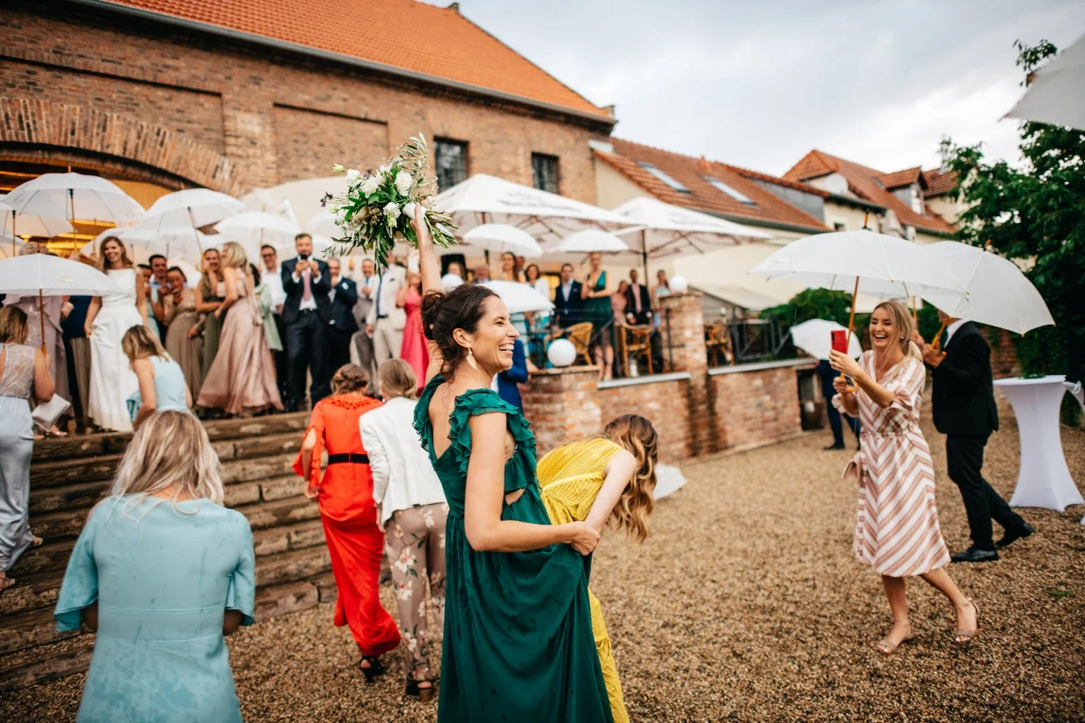 dvur-hoffmeister-svatba-fotograf-wedding-prague-photographer-summer-vibe-patrickhacha-srpen-2020-boho-077.jpg