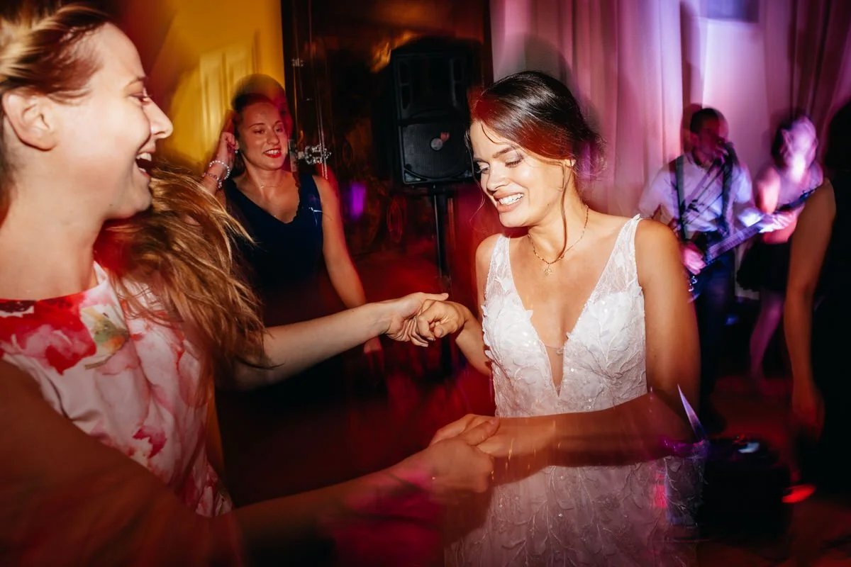 krtiny-kostel-svatba-fotograf-wedding-134.jpg