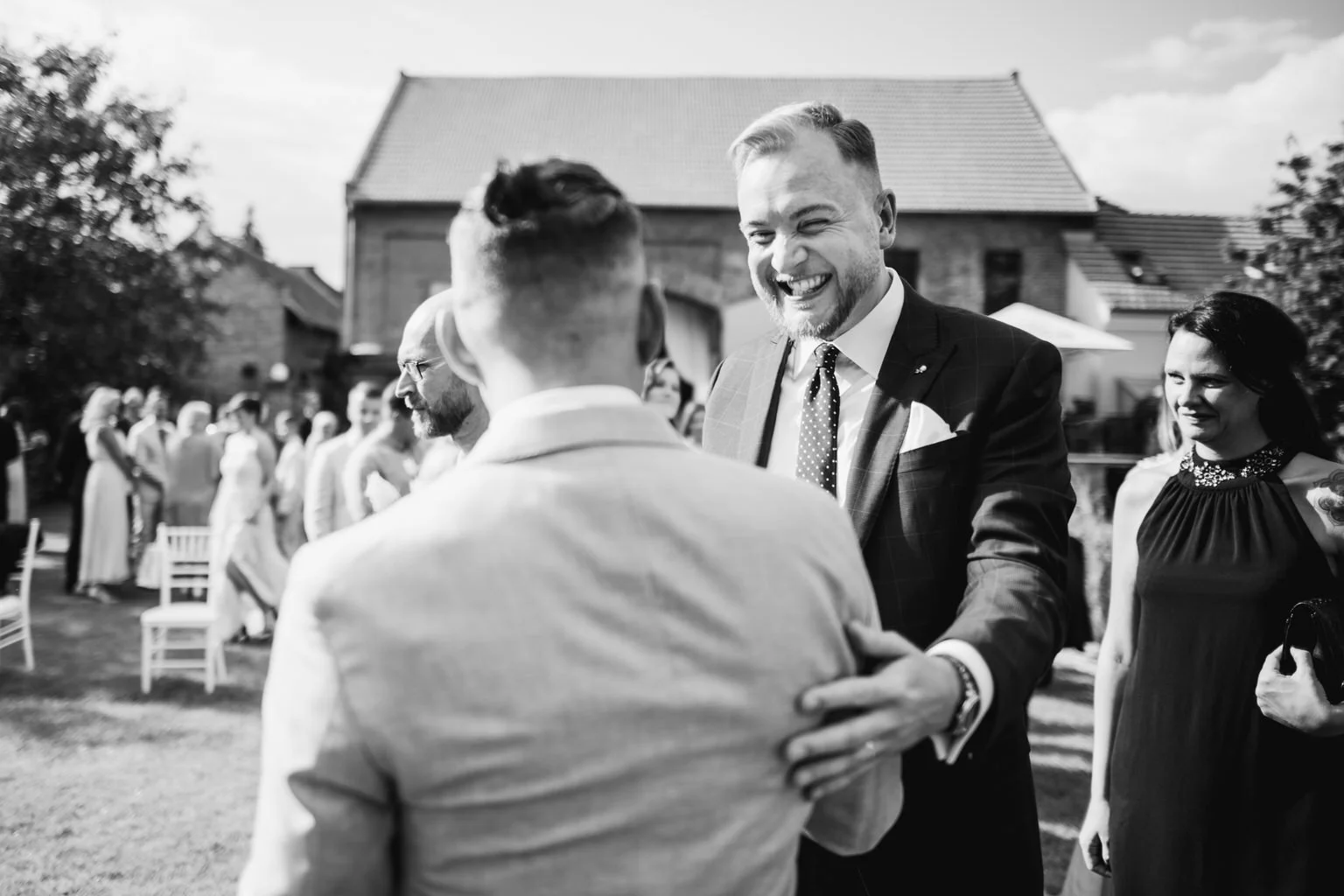 dvur-hoffmeister-svatba-fotograf-wedding-prague-photographer-summer-vibe-patrickhacha-srpen-2020-boho-39.jpg