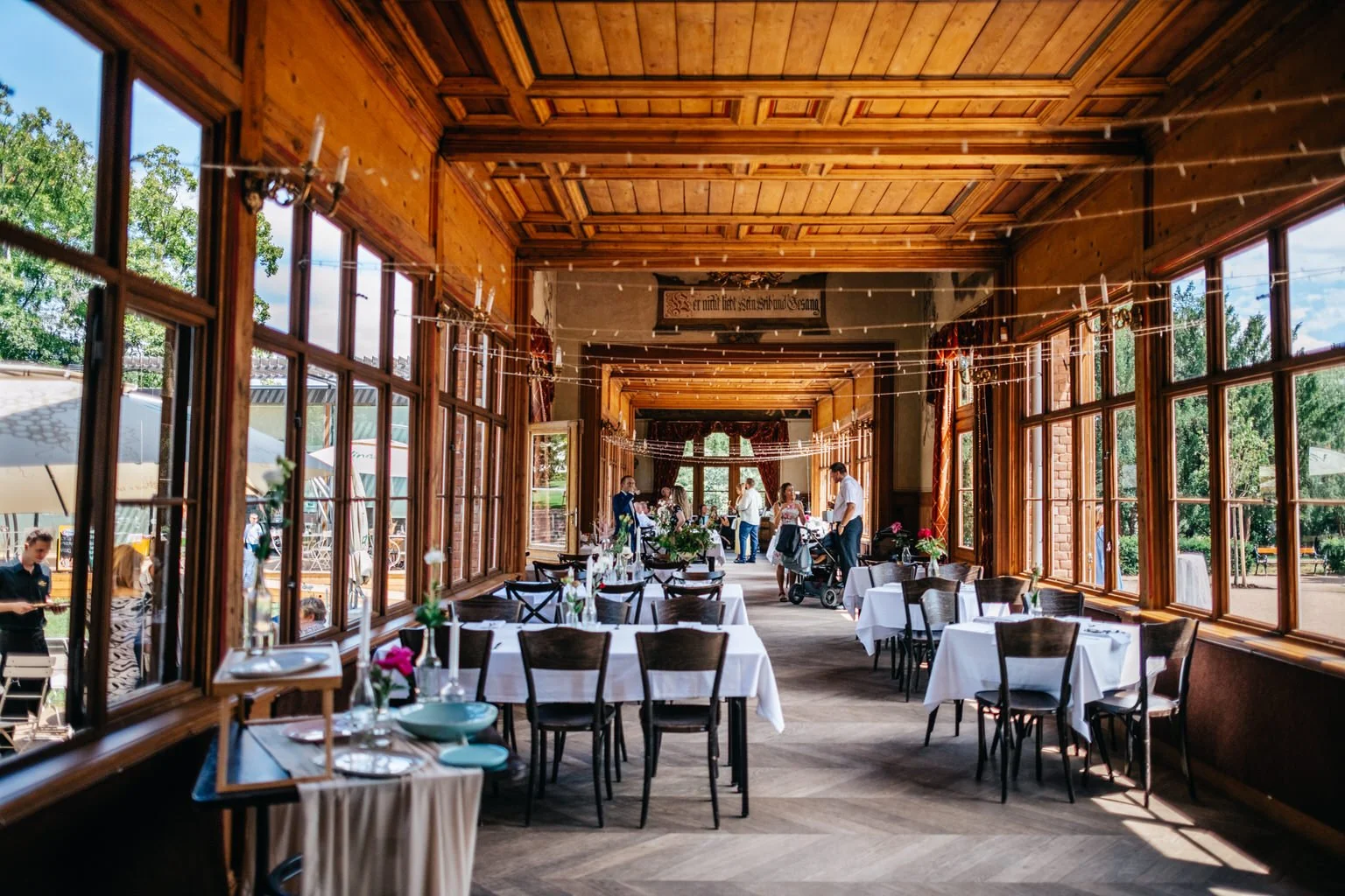 Grebovka-svatba-fotograf-wedding-havlickovy-sady-prague-photographer-summer-vibe-patrickhacha-cervenec-2023-3.jpg