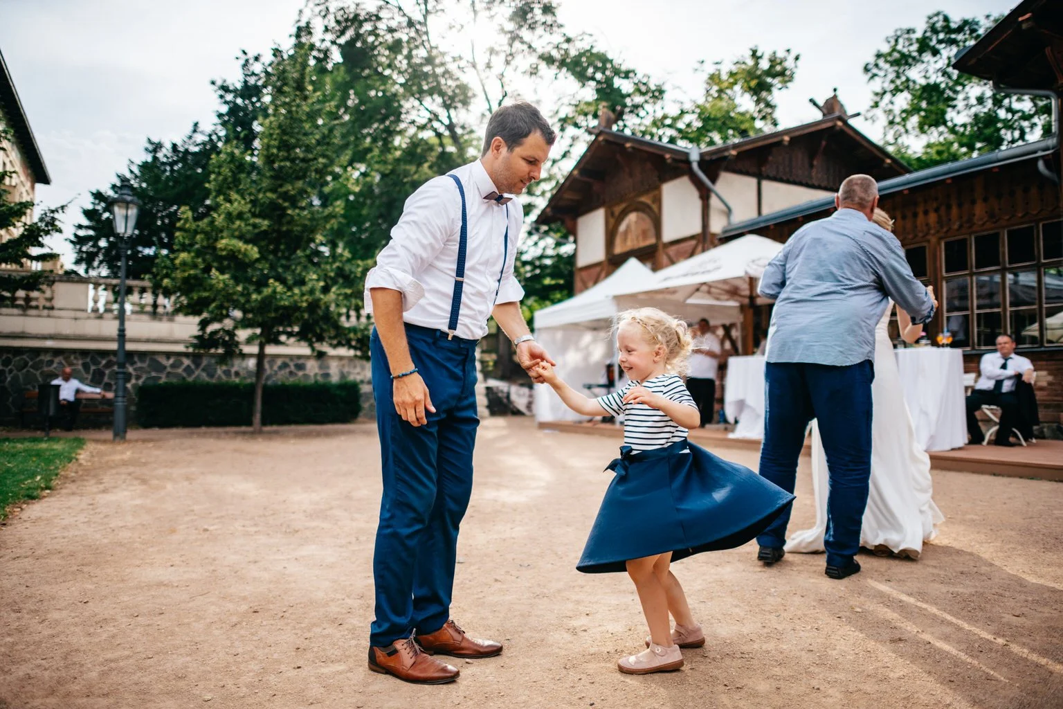 Grebovka-svatba-fotograf-wedding-havlickovy-sady-prague-photographer-summer-vibe-patrickhacha-cervenec-2023-74.jpg
