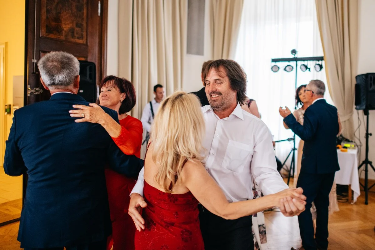 krtiny-kostel-svatba-fotograf-wedding-114.jpg