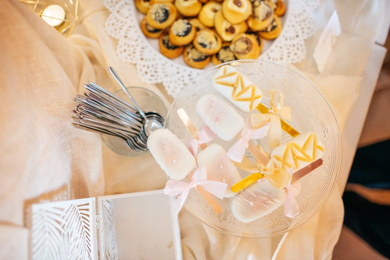 statek-vsetice-svatba-letni-boho-wedding-love-prague-fotograf-patrickhacha-202281.jpg