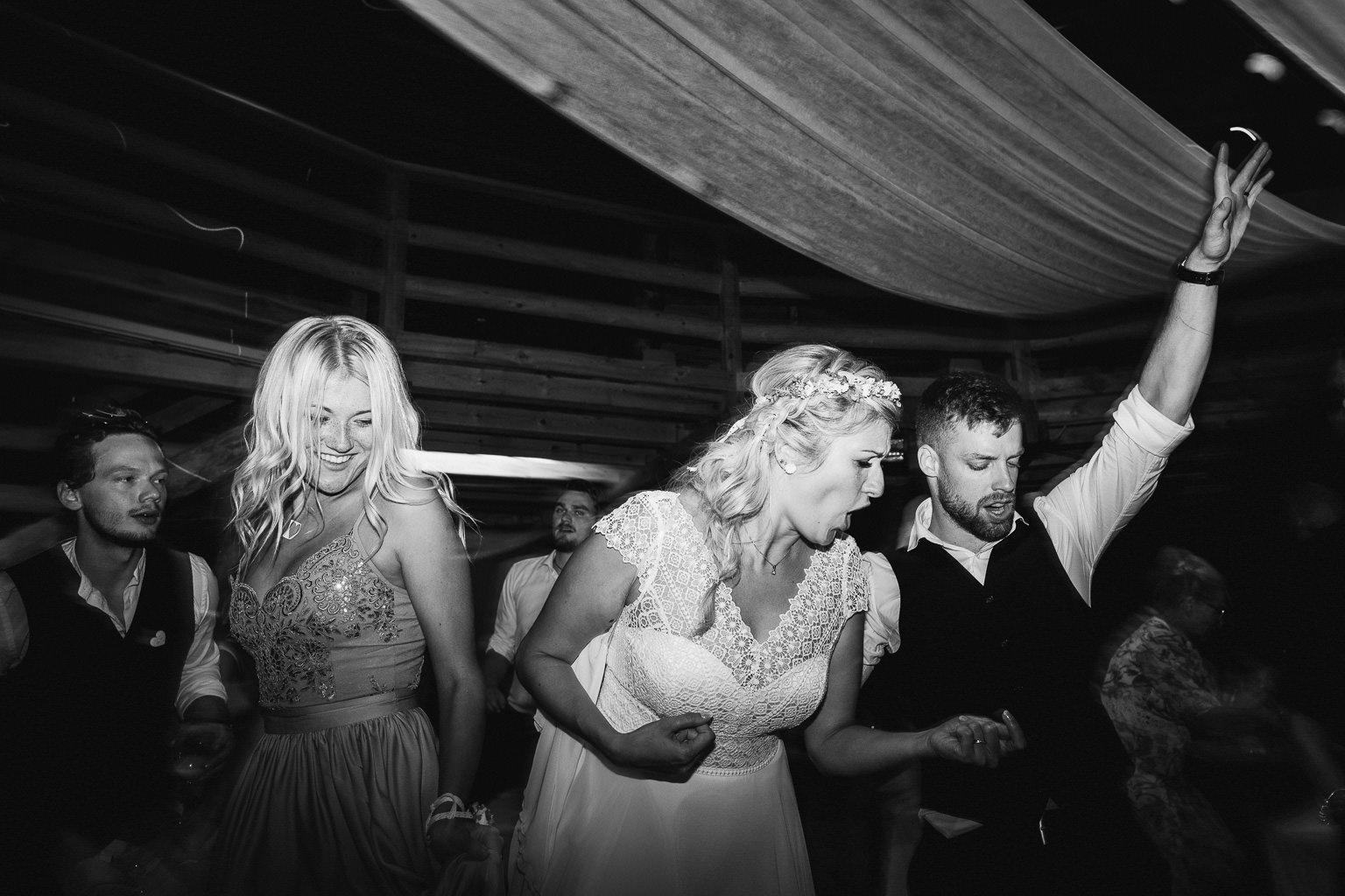 Vigvam-svatba-fotograf-nemcice-wedding-patrikhacha-photographer-140.jpg