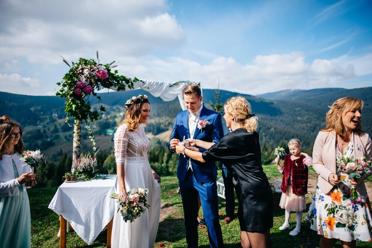 svatba-spindl-wedding-nahorach-hory-krkonose-spindleruvmlyn-horalka-priroda-hory-v-lese-047.jpg