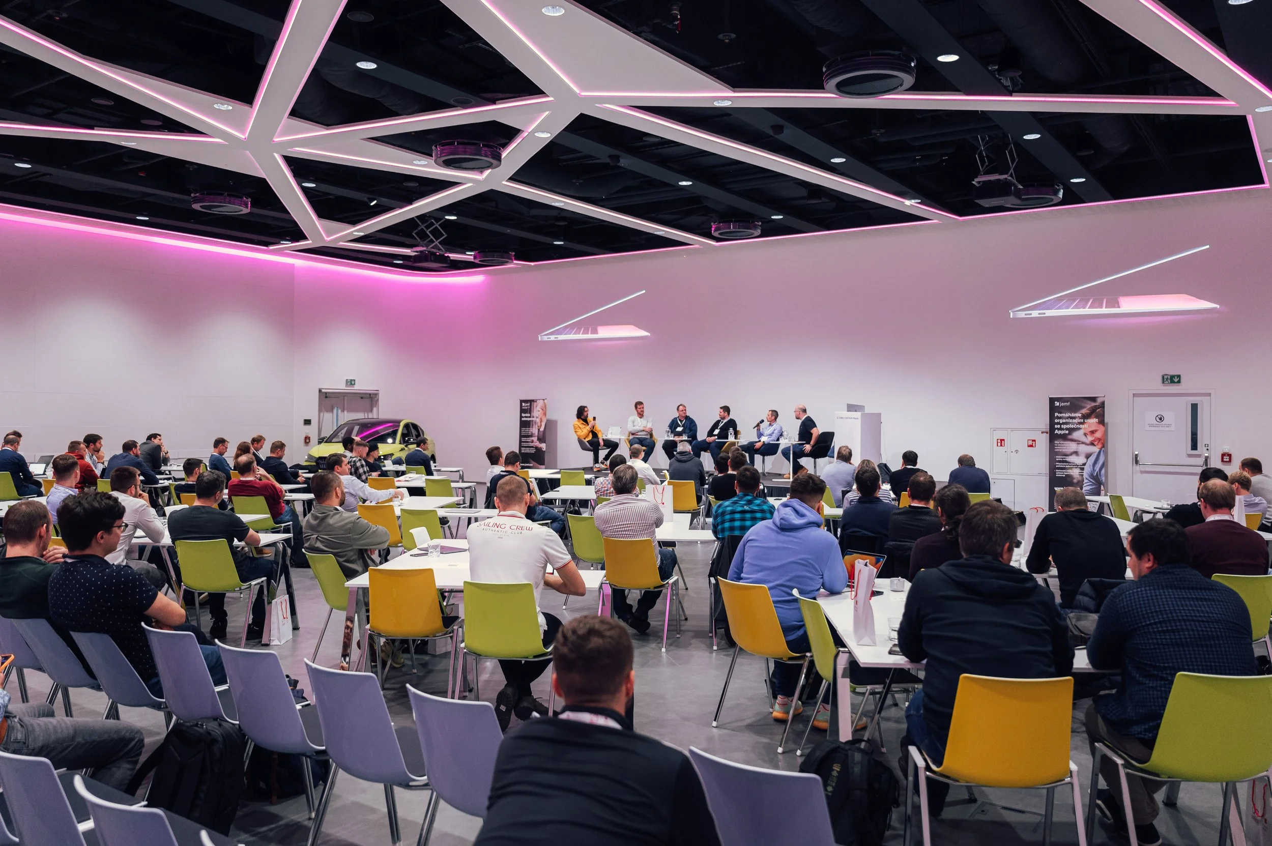 cubex-konference-iwant-petrmara-event-fotograf-Patrick-Hacha18.jpg