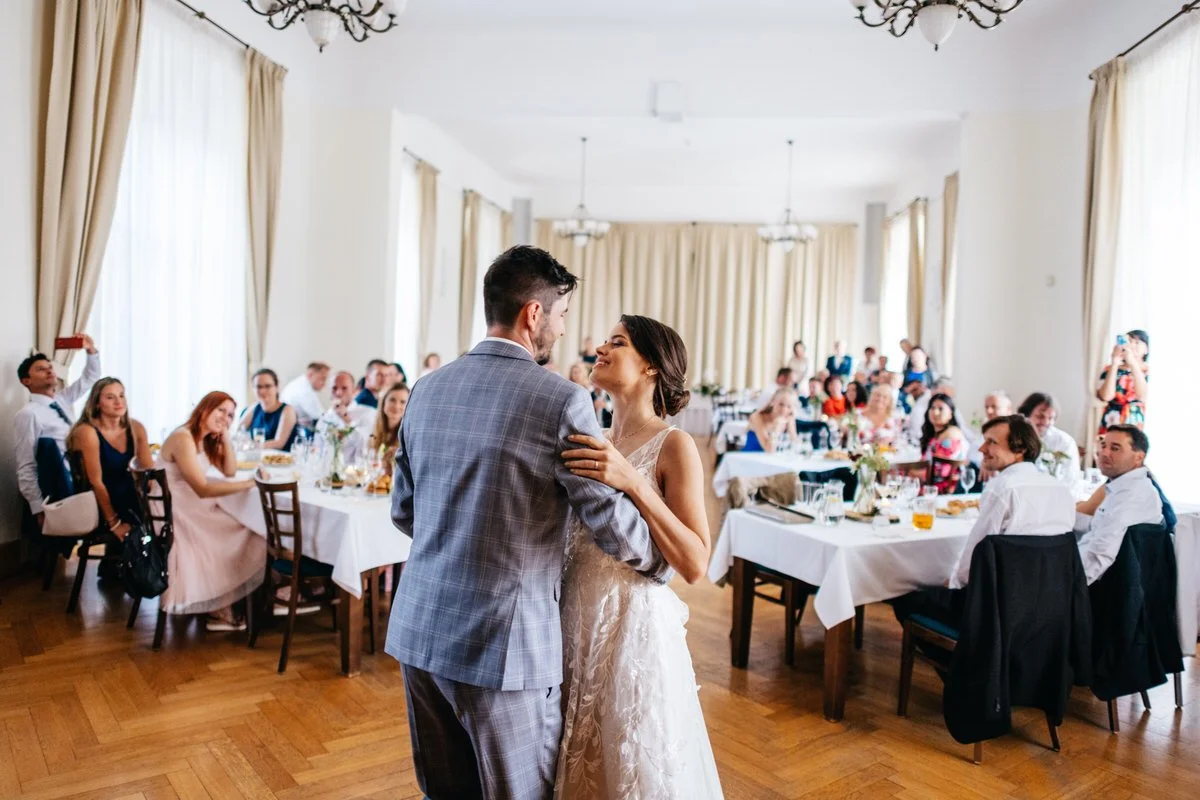 krtiny-kostel-svatba-fotograf-wedding-079.jpg