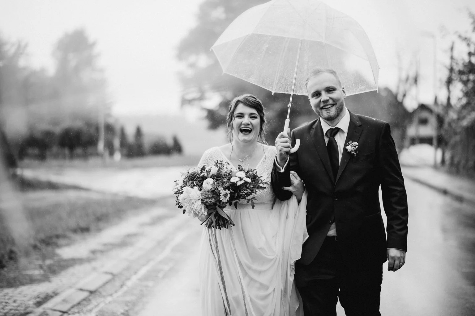 svatba-v-desti-farma-kalhov-fotograf-2022-wedding-prsi-venkovni-patrickhacha65.jpg