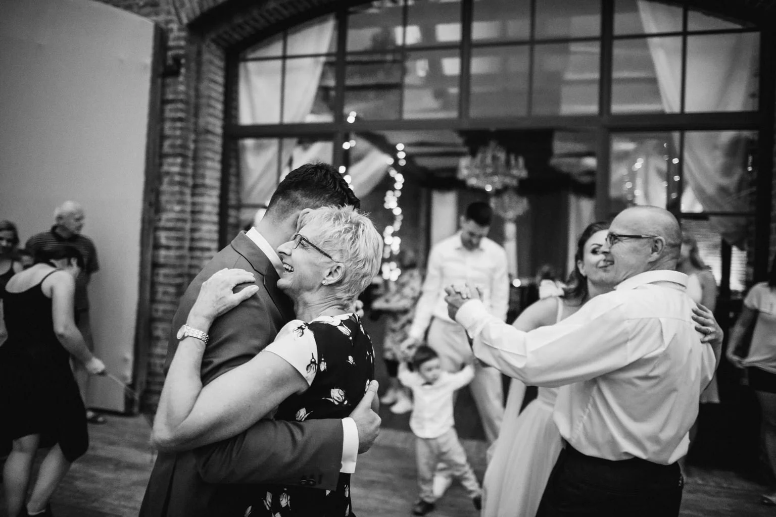 dvur-hoffmeister-svatba-wedding-prague-fotograf-praha-photographer-2022-patrickhacha118.jpg