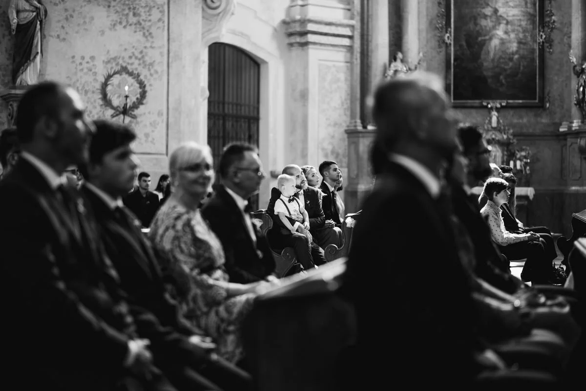 krtiny-kostel-svatba-fotograf-wedding-043.jpg