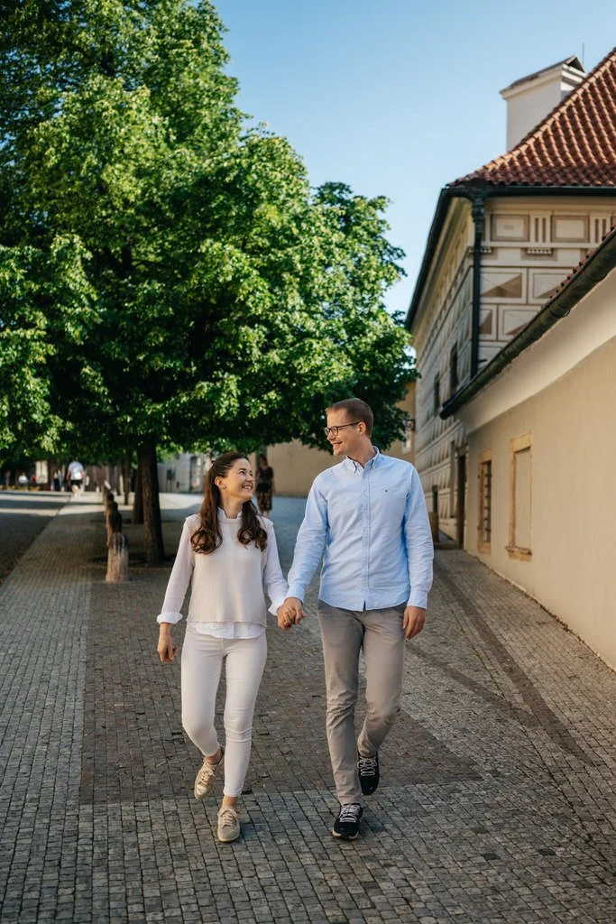 Prague-couple-shooting-old-prague-nikon-predsvatebni-foceni-fotograf-photographer-patrickhacha2.jpg