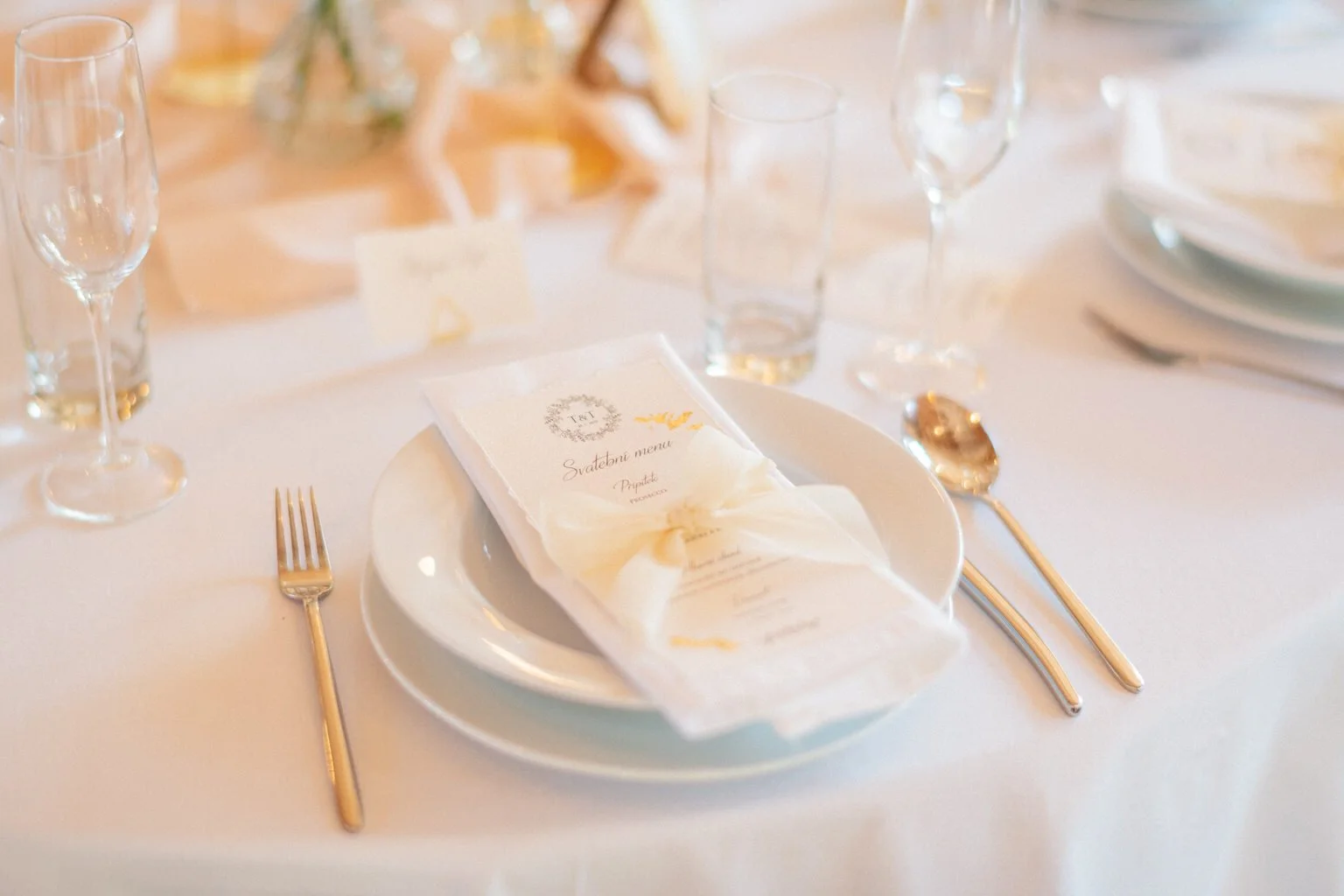 statek-vsetice-svatba-letni-boho-wedding-love-prague-fotograf-patrickhacha-202276.jpg