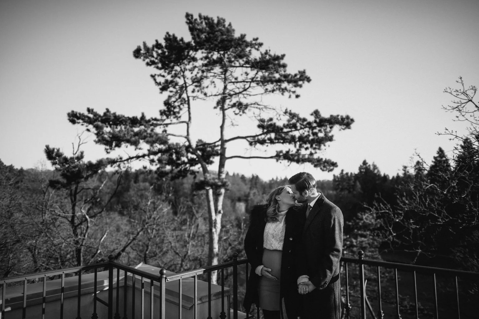 Zamek-pruhonice-fotograf-praha-tehotenske-foceni-ve-dvou-laska-patrickhacha-prague12.jpg
