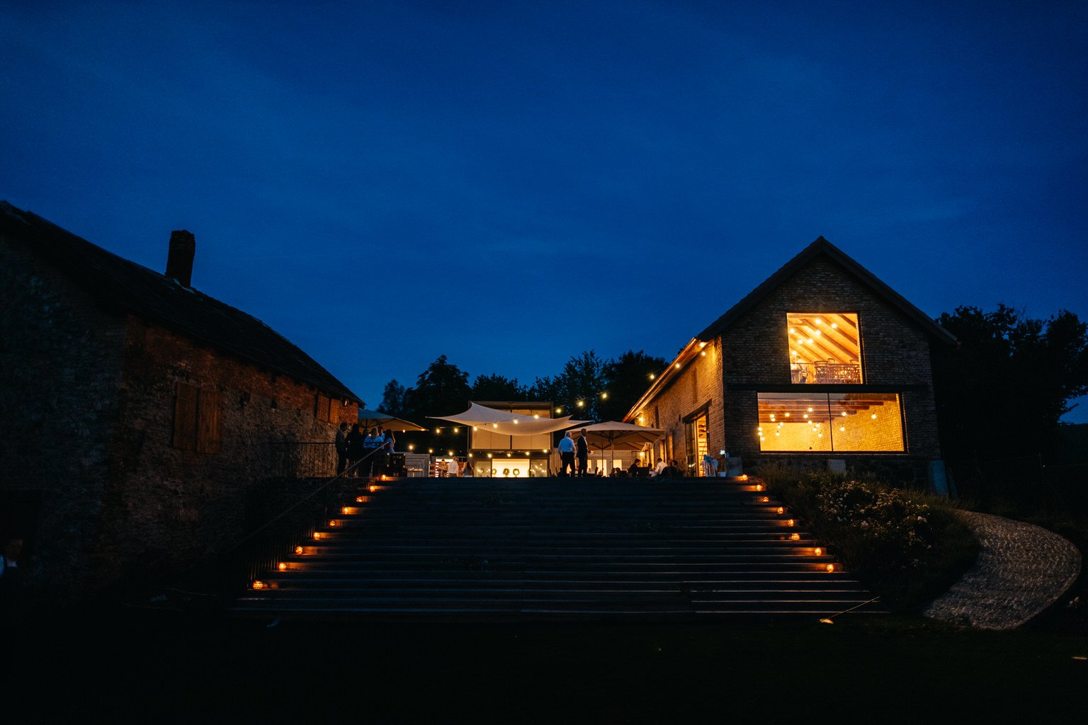 svatba-mlyn-na-dobry-vode-praha-wedding-prague-photographer-fotograf-2022-venkonvi95.jpg