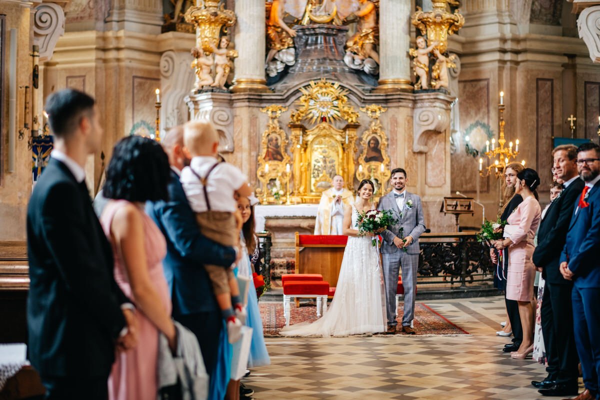 krtiny-kostel-svatba-fotograf-wedding-054.jpg