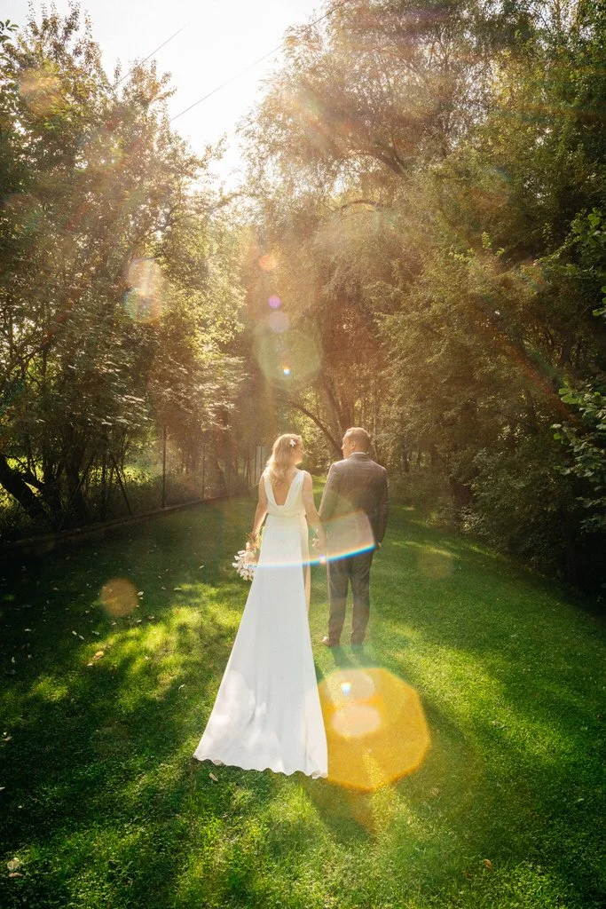 svatba-mlyn-na-dobry-vode-praha-wedding-prague-photographer-fotograf-2022-venkonvi63.jpg