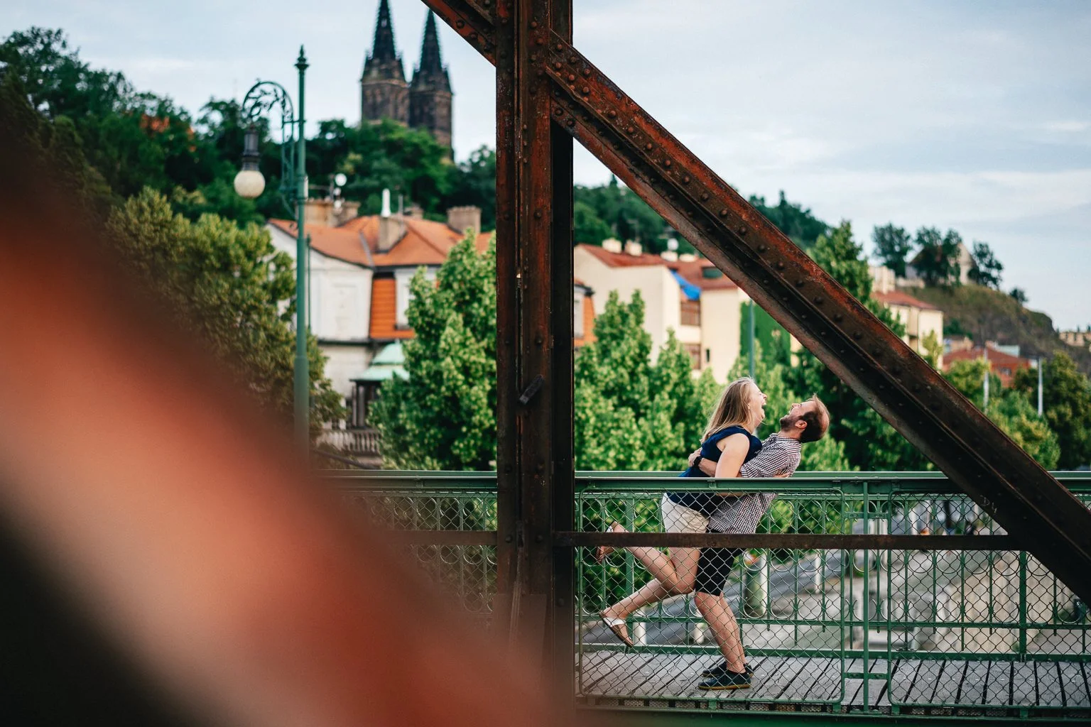 parove-foceni-praha-fotograf-couple-vysehrad-patrickhacha-016.jpg