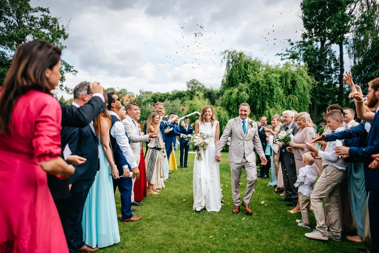 dvur-hoffmeister-svatba-fotograf-wedding-prague-photographer-summer-vibe-patrickhacha-srpen-2020-boho-43.jpg