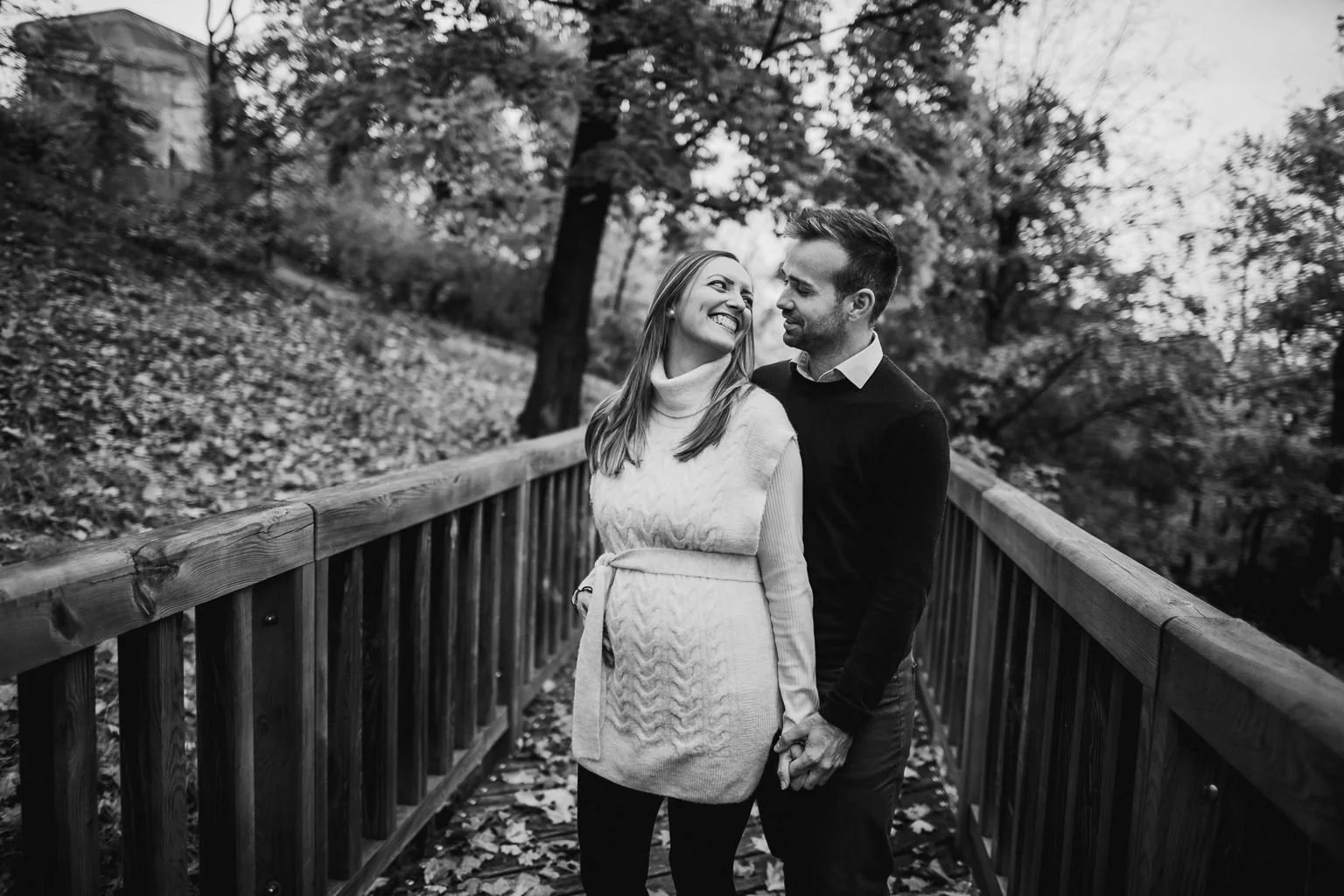 tehotenske-foceni-parove-praha-fotograf-couple-patrickhacha-budemetri-010.jpg