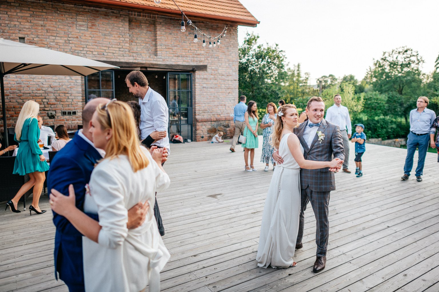 svatba-mlyn-na-dobry-vode-praha-wedding-prague-photographer-fotograf-2022-venkonvi87.jpg