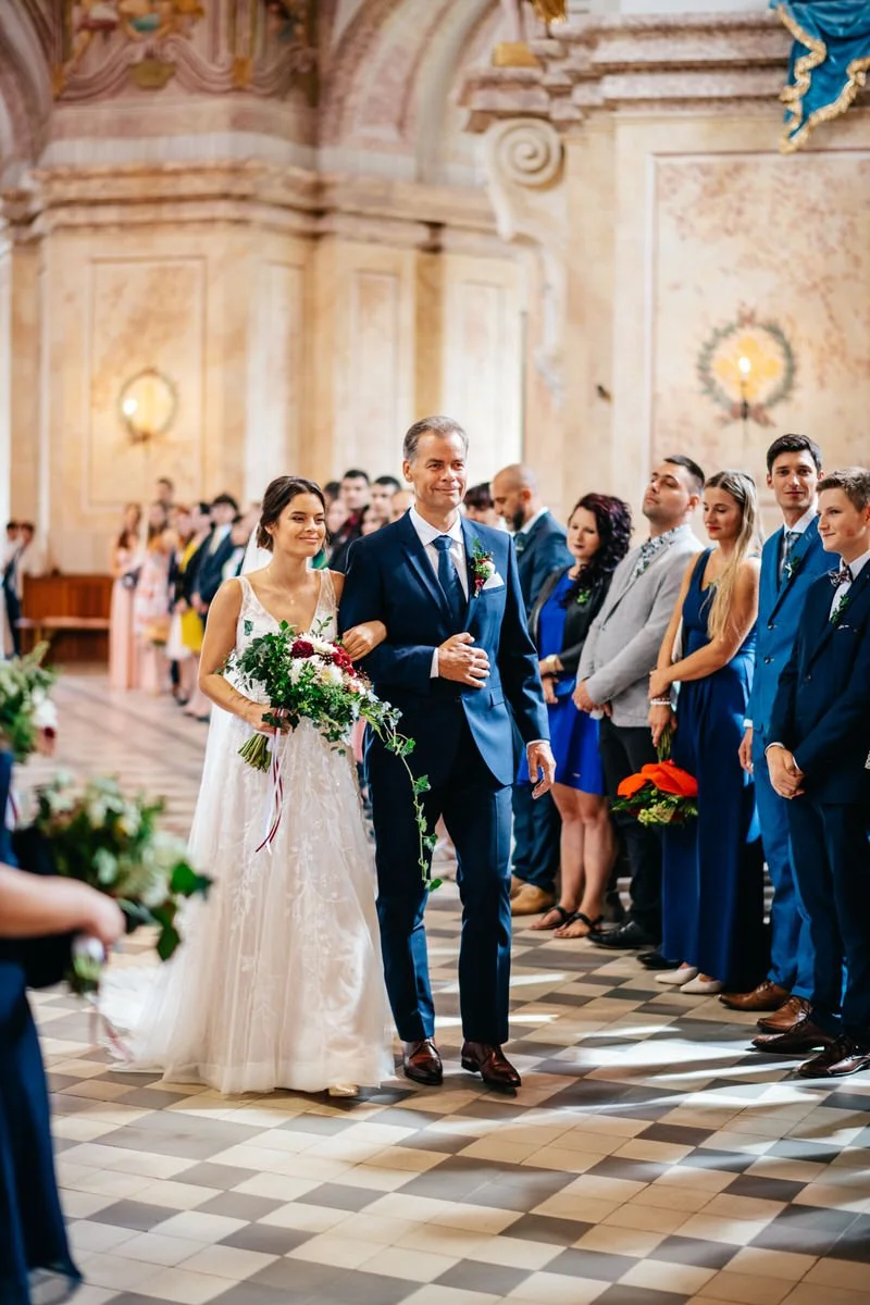 krtiny-kostel-svatba-fotograf-wedding-037.jpg