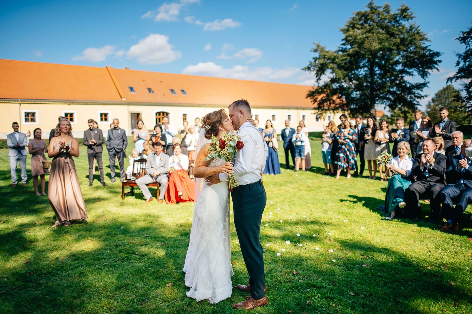 dvur-gigant-svatba-zaluzi-fotograf-wedding-patrikhacha-photographer-033.jpg