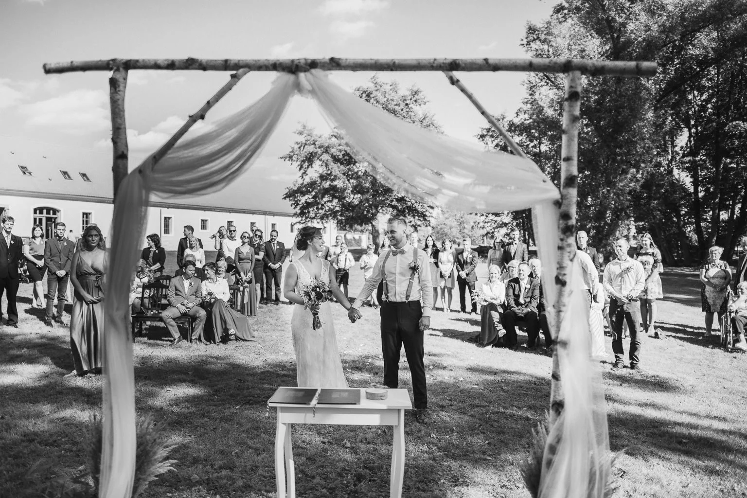 dvur-gigant-svatba-zaluzi-fotograf-wedding-patrikhacha-photographer-034.jpg