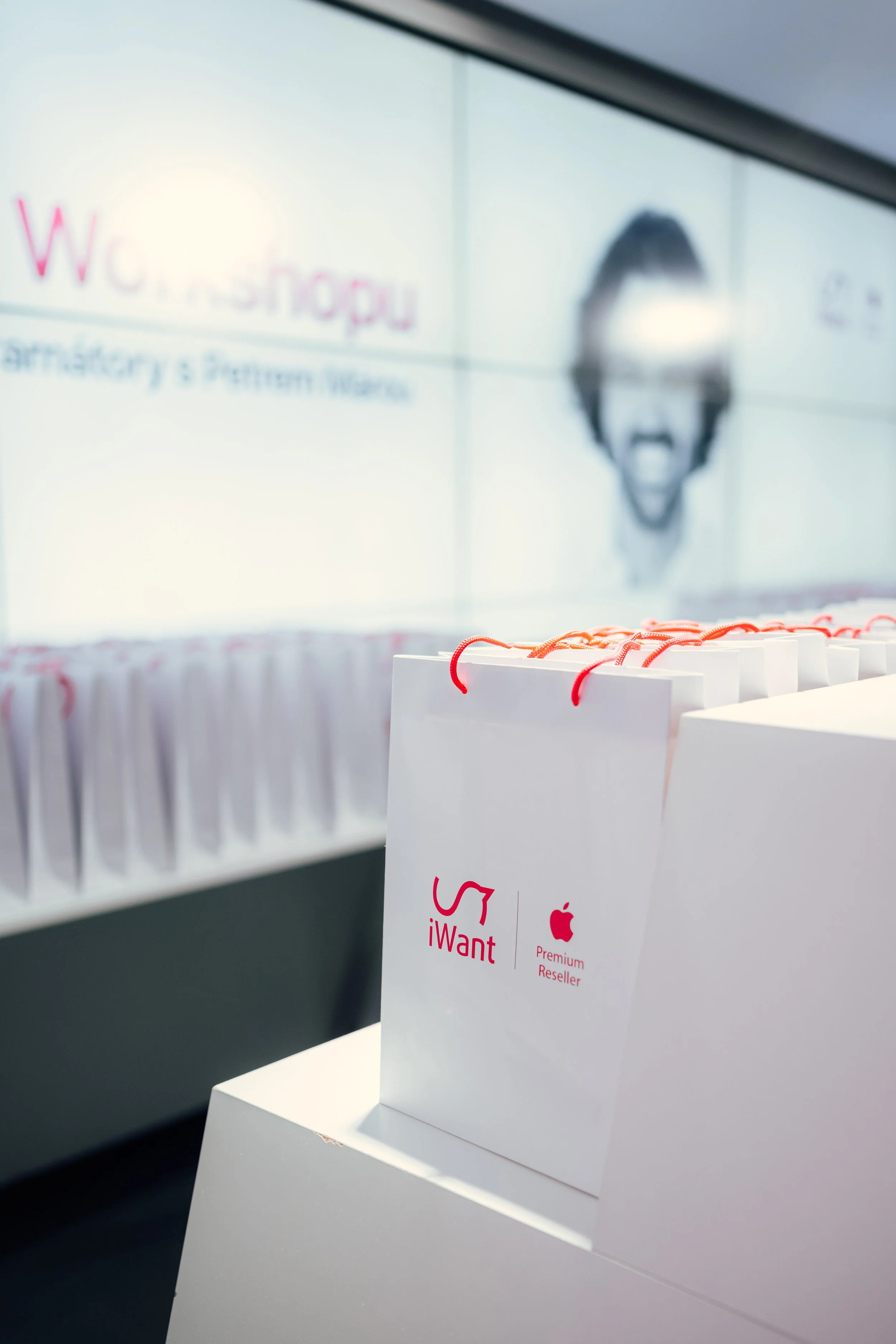 cubex-konference-iwant-petrmara-event-fotograf-Patrick-Hacha2.jpg