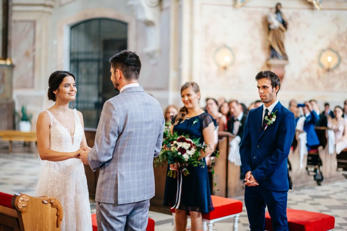 krtiny-kostel-svatba-fotograf-wedding-048.jpg