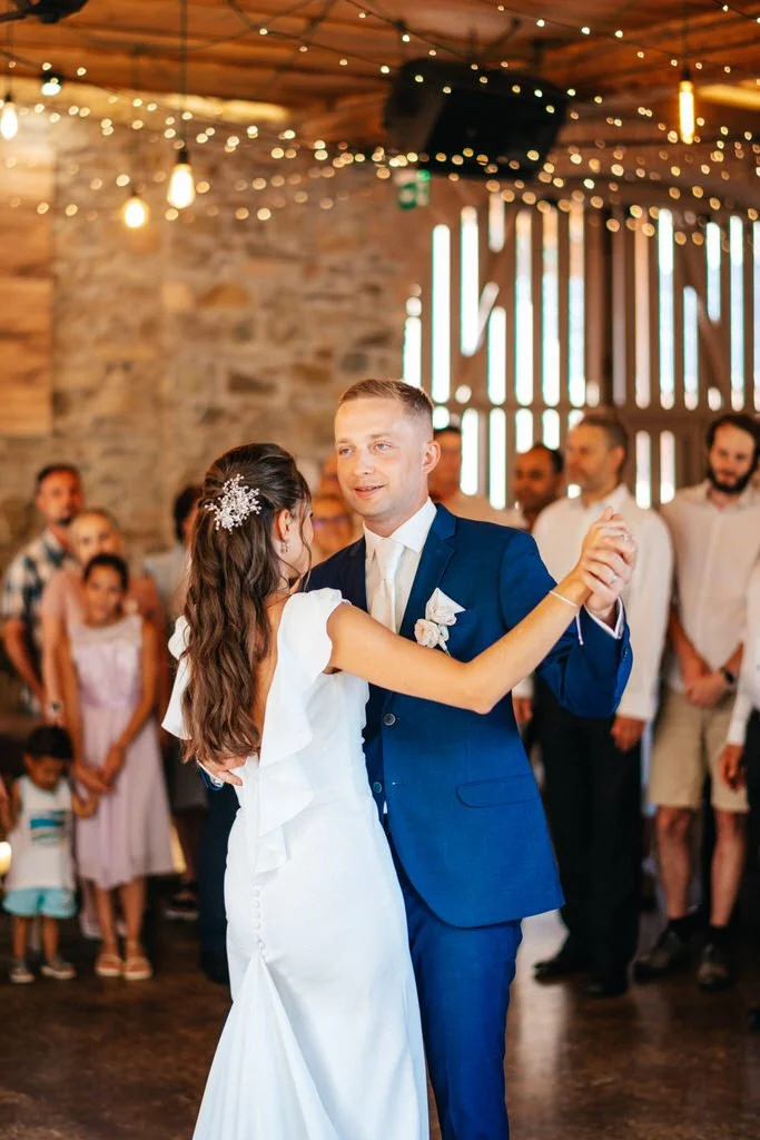 statek-vsetice-svatba-letni-boho-wedding-love-prague-fotograf-patrickhacha-2022105.jpg