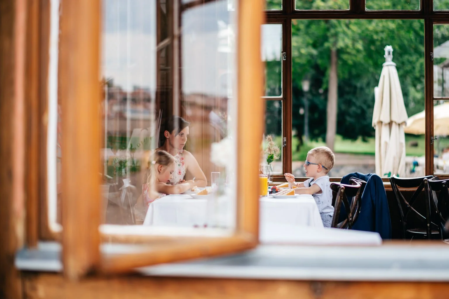 Grebovka-svatba-fotograf-wedding-havlickovy-sady-prague-photographer-summer-vibe-patrickhacha-cervenec-2023-64.jpg