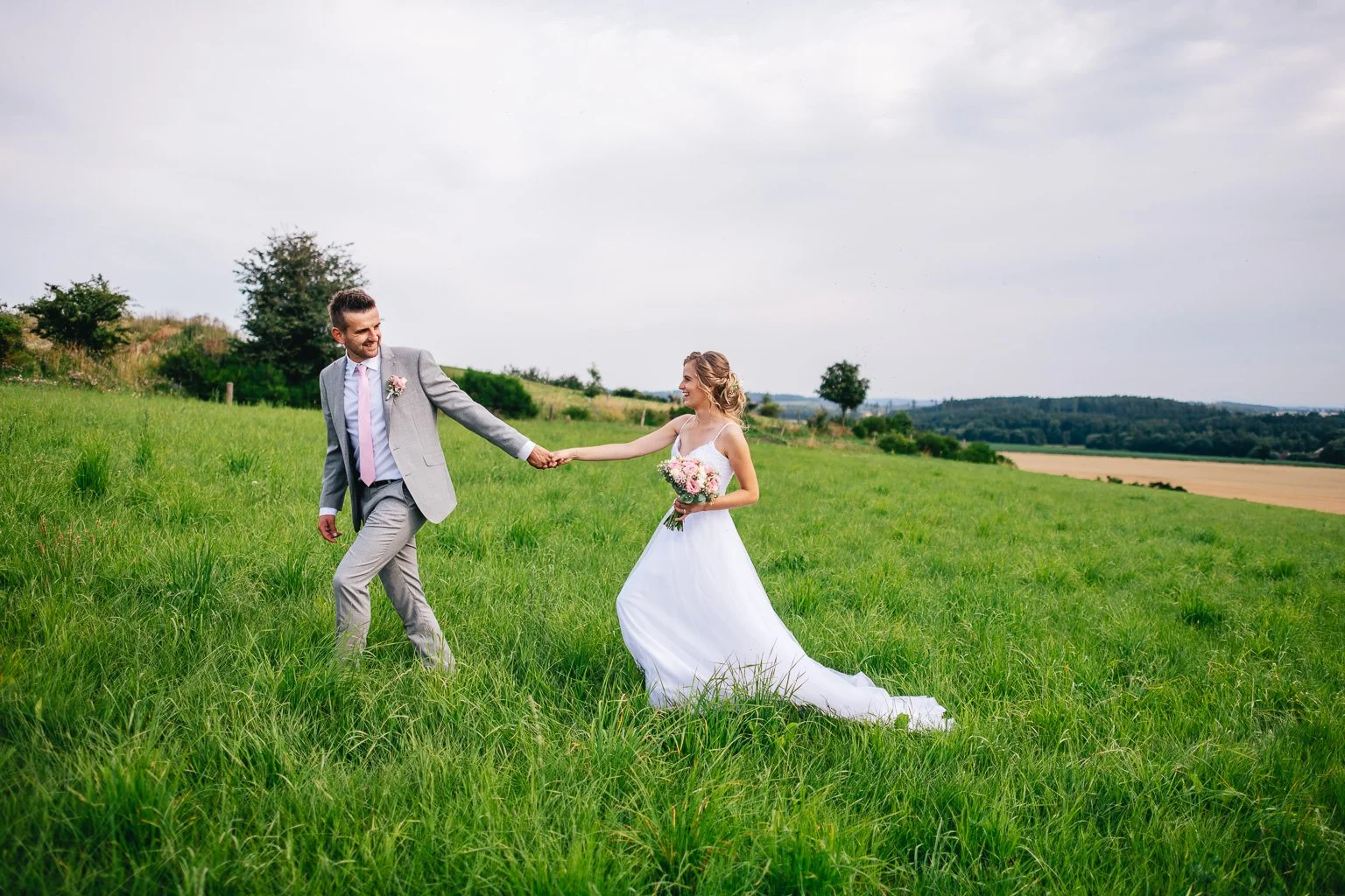 equitana-svatba-zahrobi-fotograf-wedding-patrikhacha-092.jpg