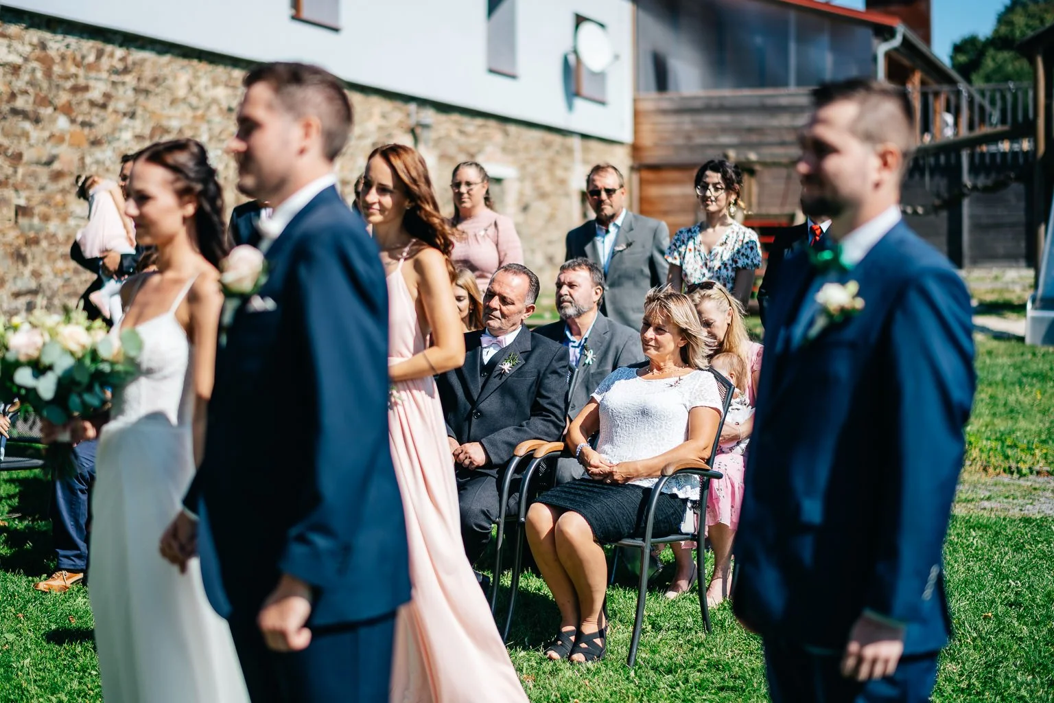 Frantiskuv-dvur-svatba-farma-klokocov-fotograf-wedding-patrikhacha-photographer-034.jpg