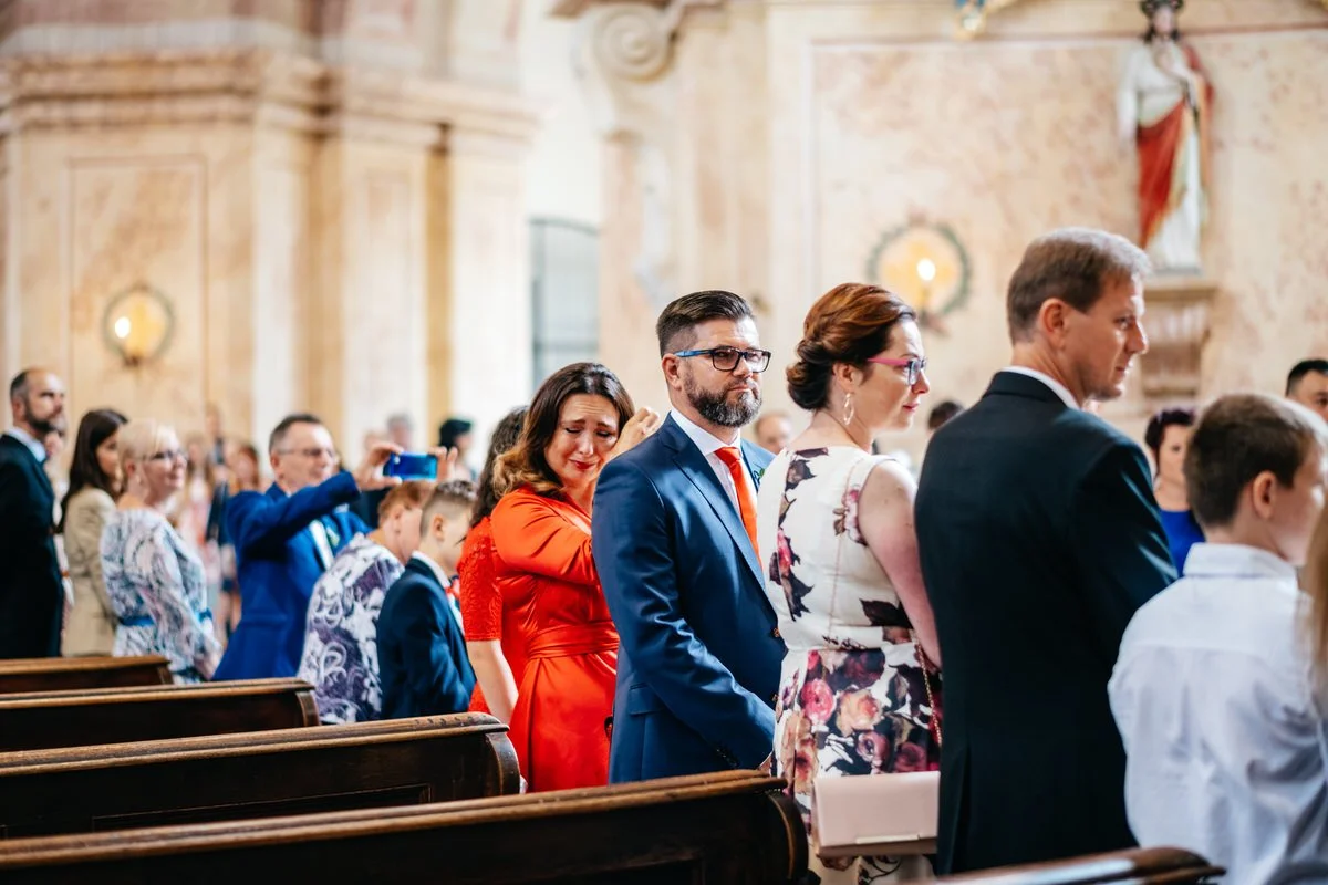 krtiny-kostel-svatba-fotograf-wedding-038.jpg