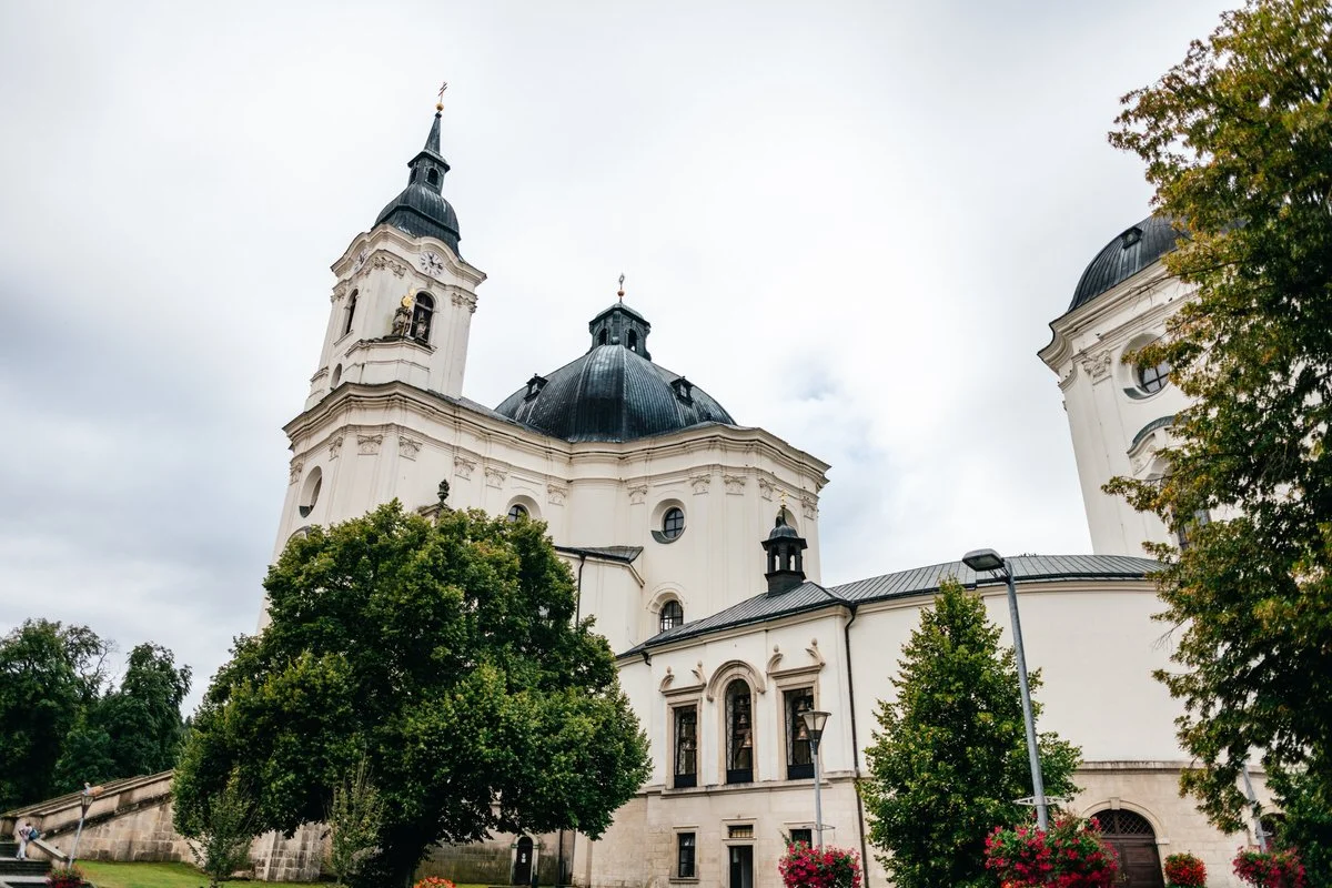 krtiny-kostel-svatba-fotograf-wedding-028.jpg