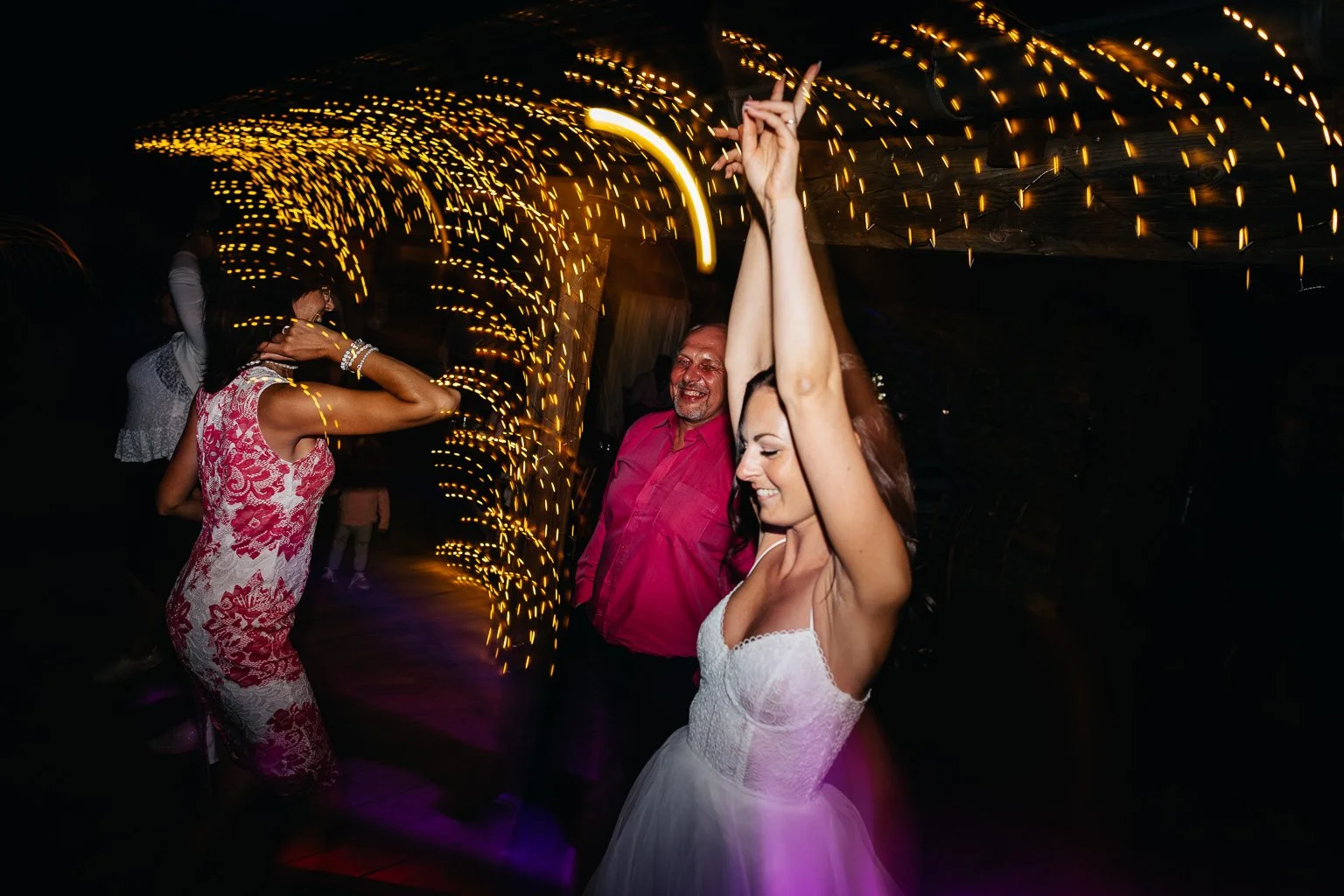Frantiskuv-dvur-svatba-farma-klokocov-fotograf-wedding-patrikhacha-photographer-108.jpg